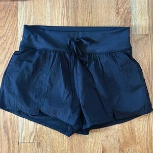 NWT Offline by Aerie The Hugger Black Running Shorts Size Medium